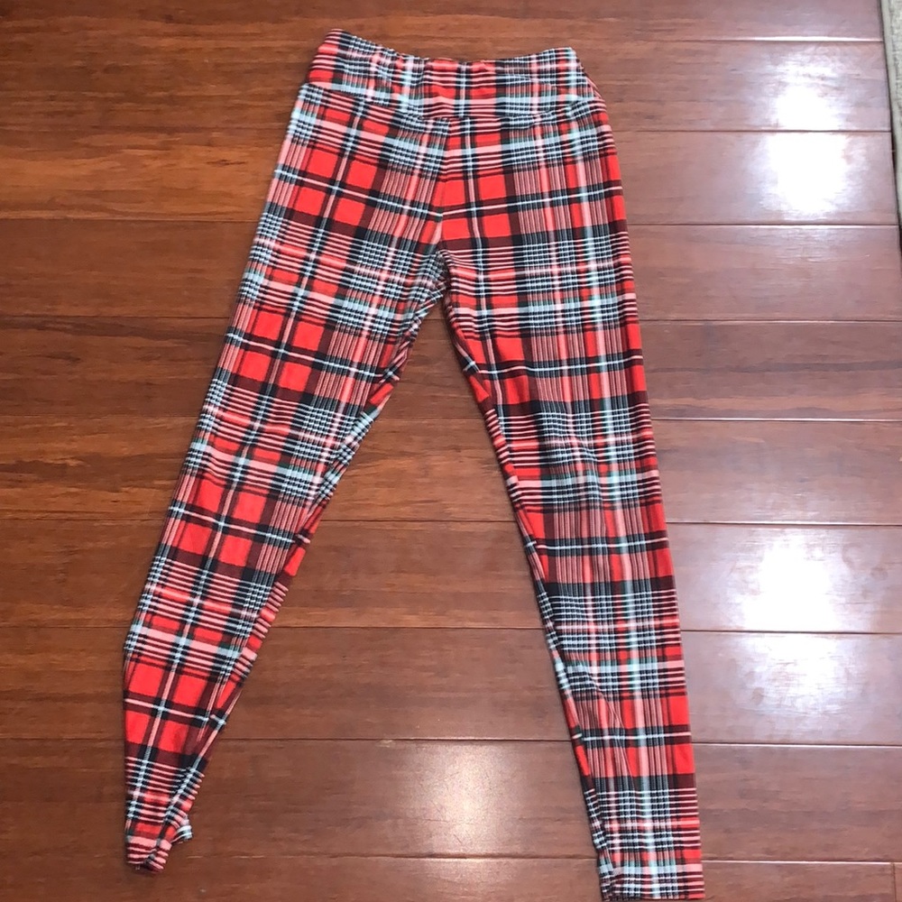 RED, BLACK, WHITE, AND GREEN PLAID PATTERNED LULAROE TWEEN LEGGINGS